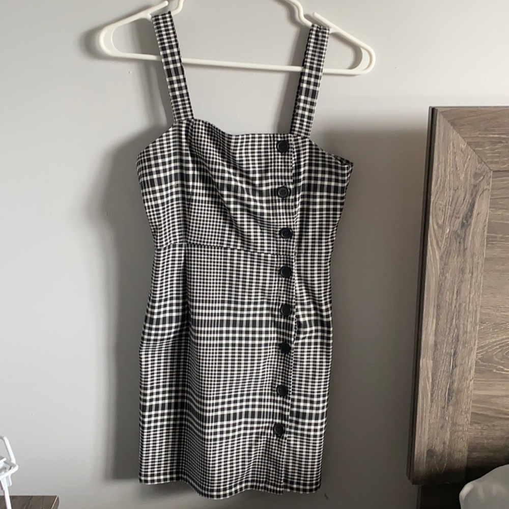 💛 Host pick 💛 NWOT H&M plaid button down dress